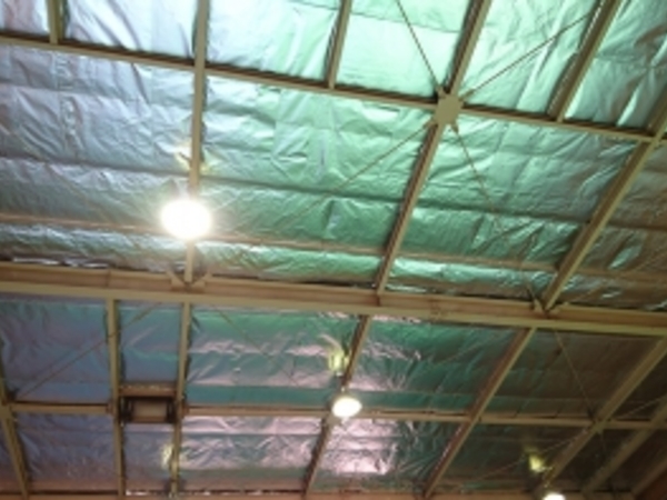 北九州市若松区　工場内屋根下遮熱シート施工